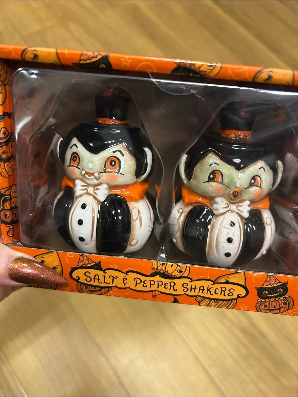 Halloween Vampire Salt & Pepper Shaker Set - Black & Orange